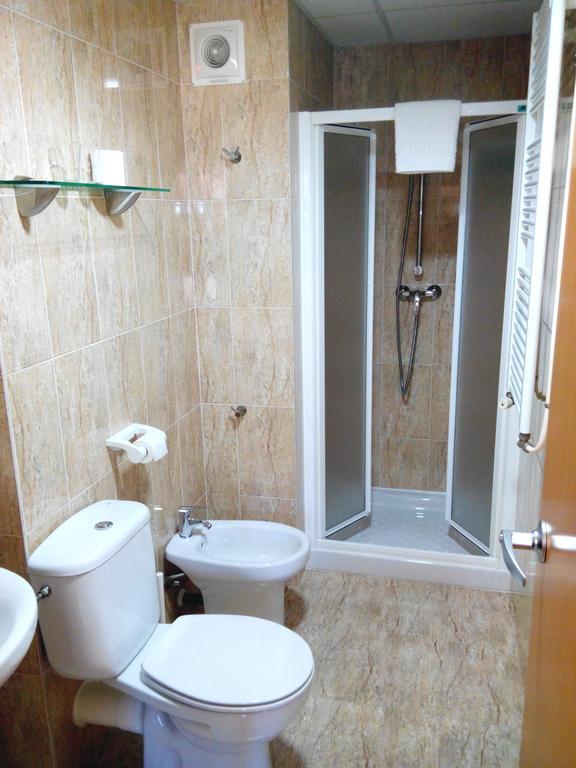 Sant Sadurní dʼAnoia Hostal Sant Sadurni חדר תמונה