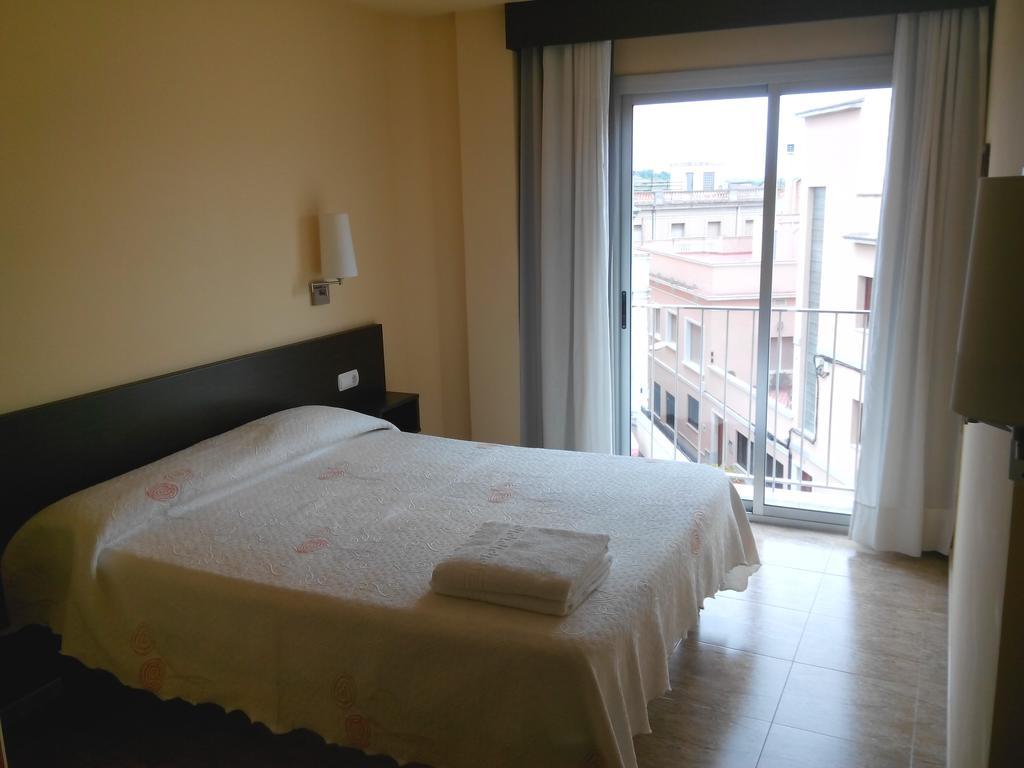 Sant Sadurní dʼAnoia Hostal Sant Sadurni חדר תמונה