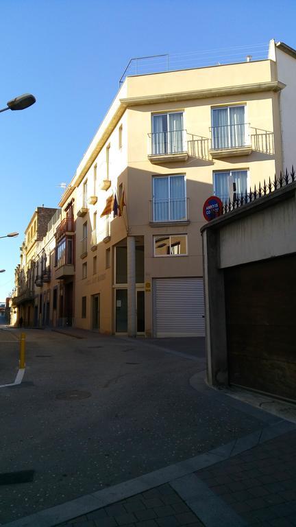 Sant Sadurní dʼAnoia Hostal Sant Sadurni מראה חיצוני תמונה